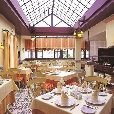 Standard Twin Room, Breakfast Including At 200meters From The Beach In Los Cristianos * Los Cristianos (Tenerife)