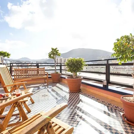 Standard Twin Room, Breakfast Including At 200meters From The Beach In Los Cristianos Daire